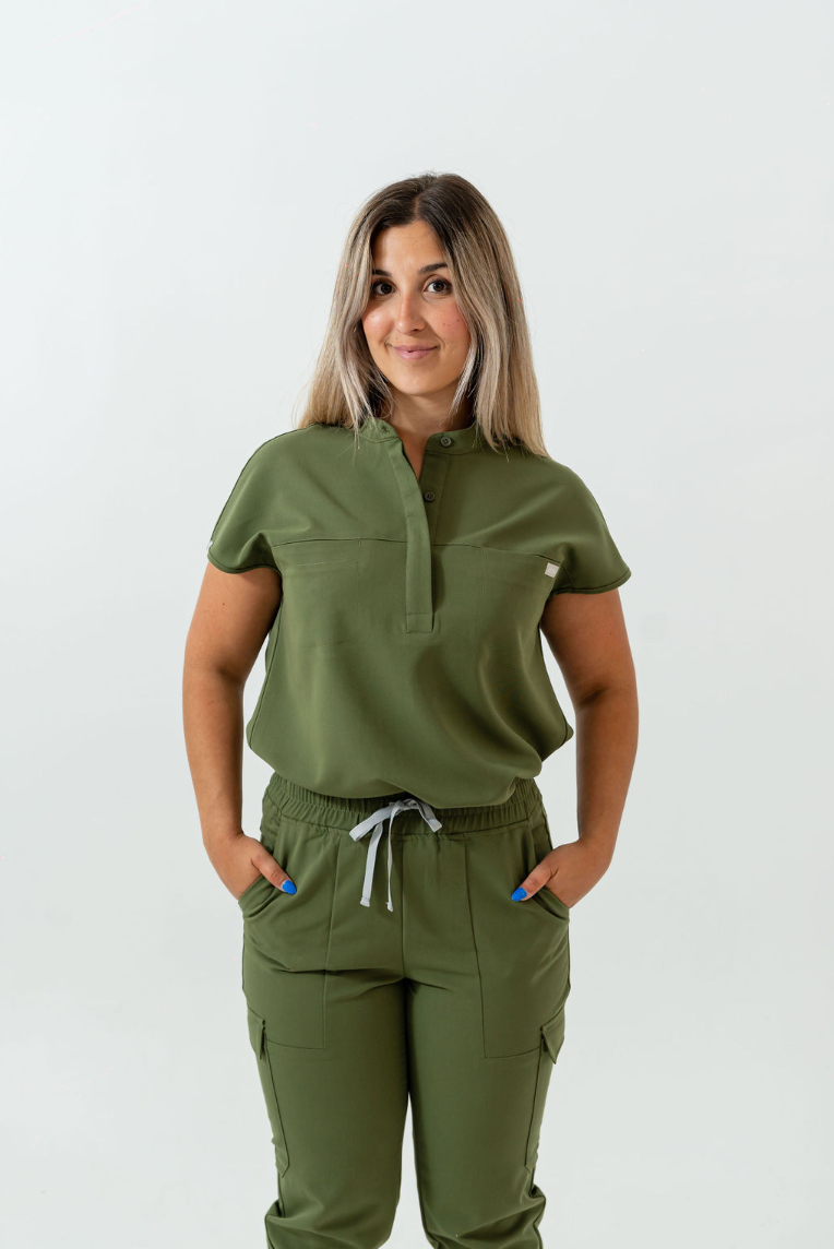 Haut d'uniforme médical à manche courte Ophelia - Vert Mousse