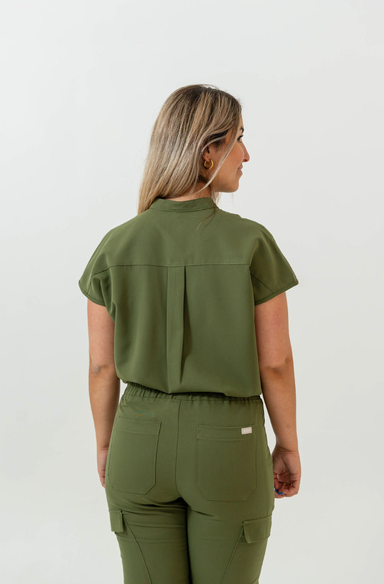 Haut d'uniforme médical à manche courte Ophelia - Vert Mousse