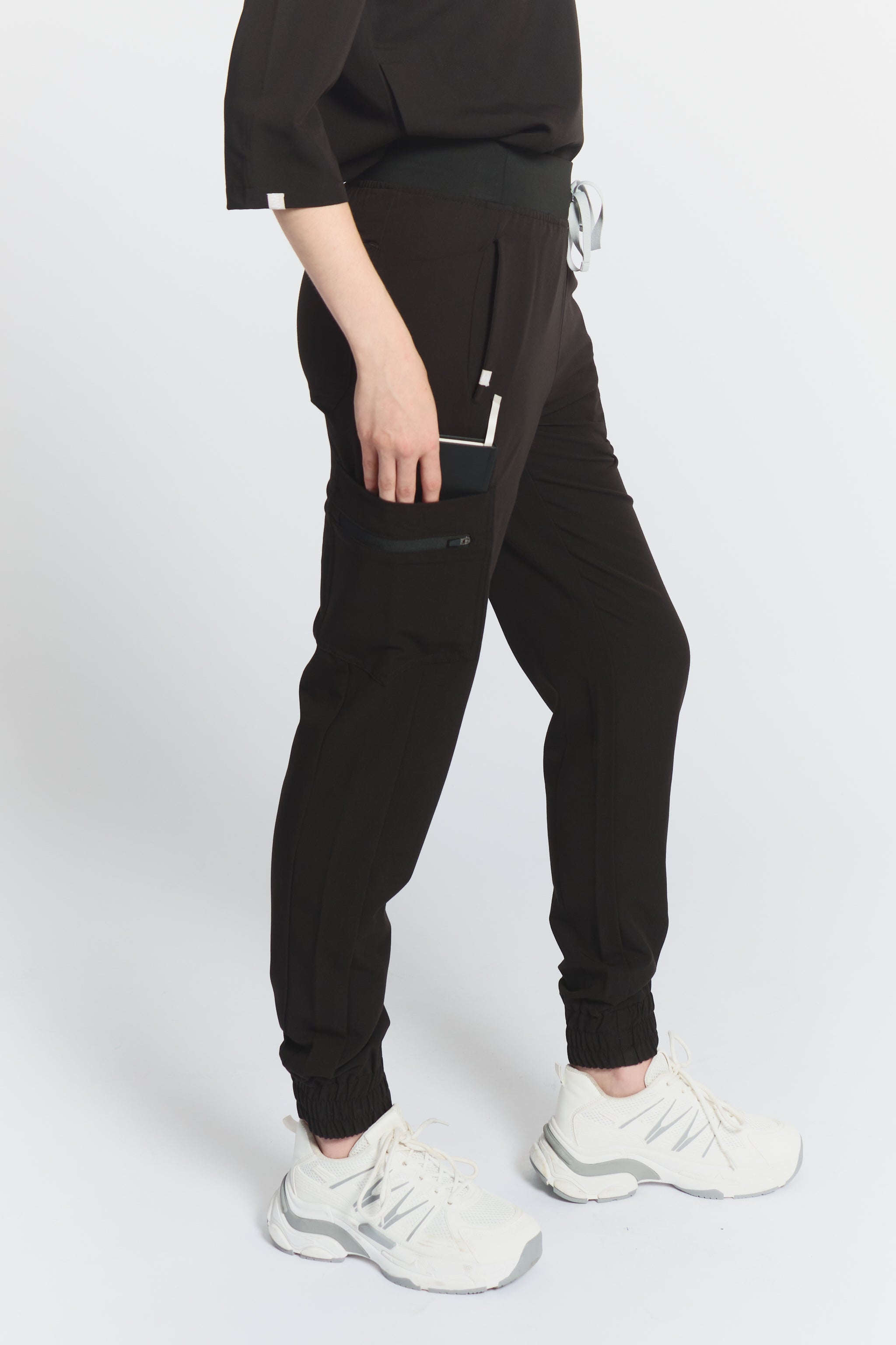 Elodia Jogger Scrub Pants - Black