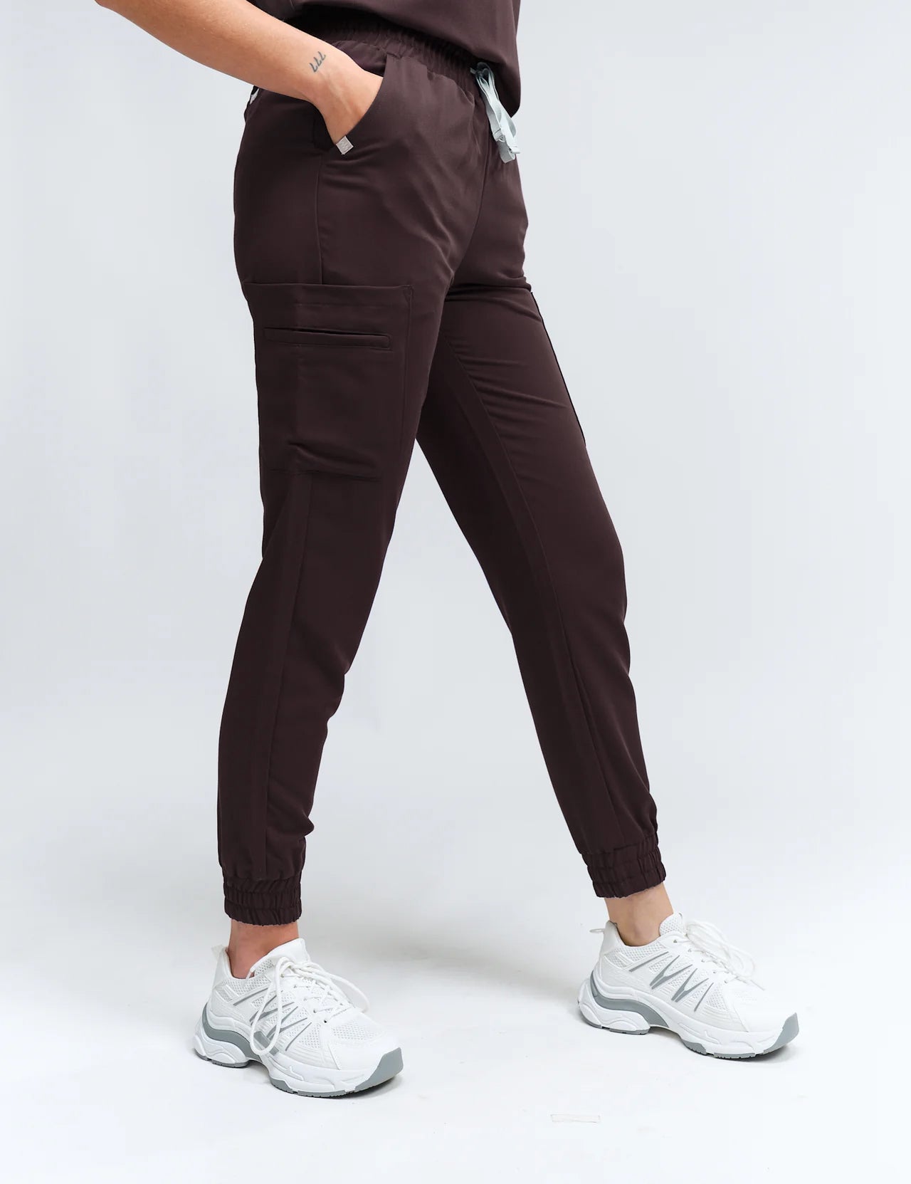 extra-pockets-joiia-anastasia-jogger-scrub-pants-espresso-female-canada.jpg