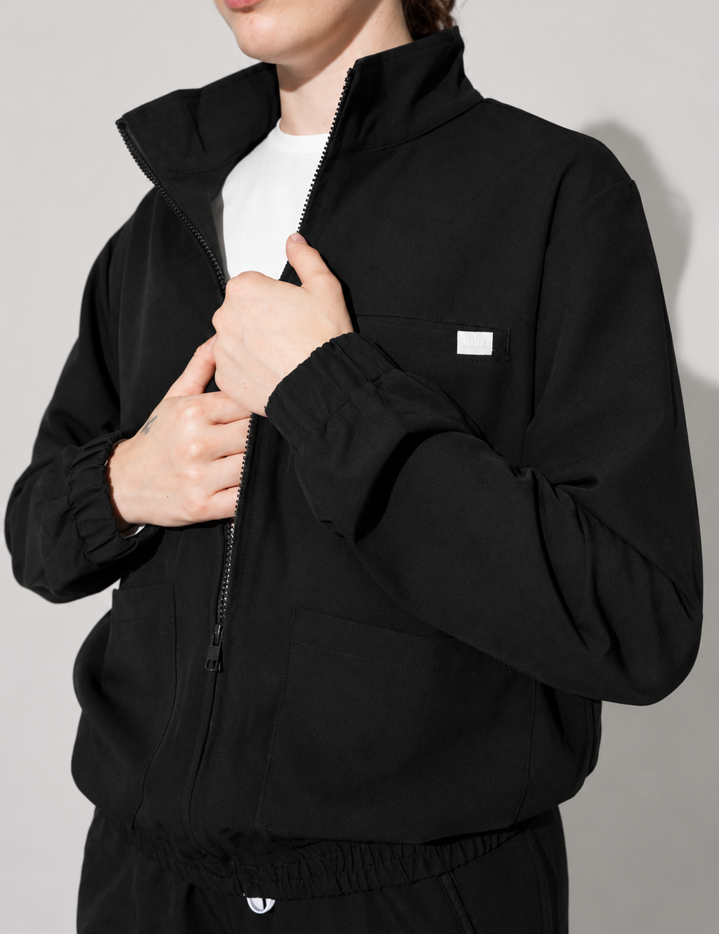 joiia-Thalia-2.0-black-jackets-female-canada_2.png