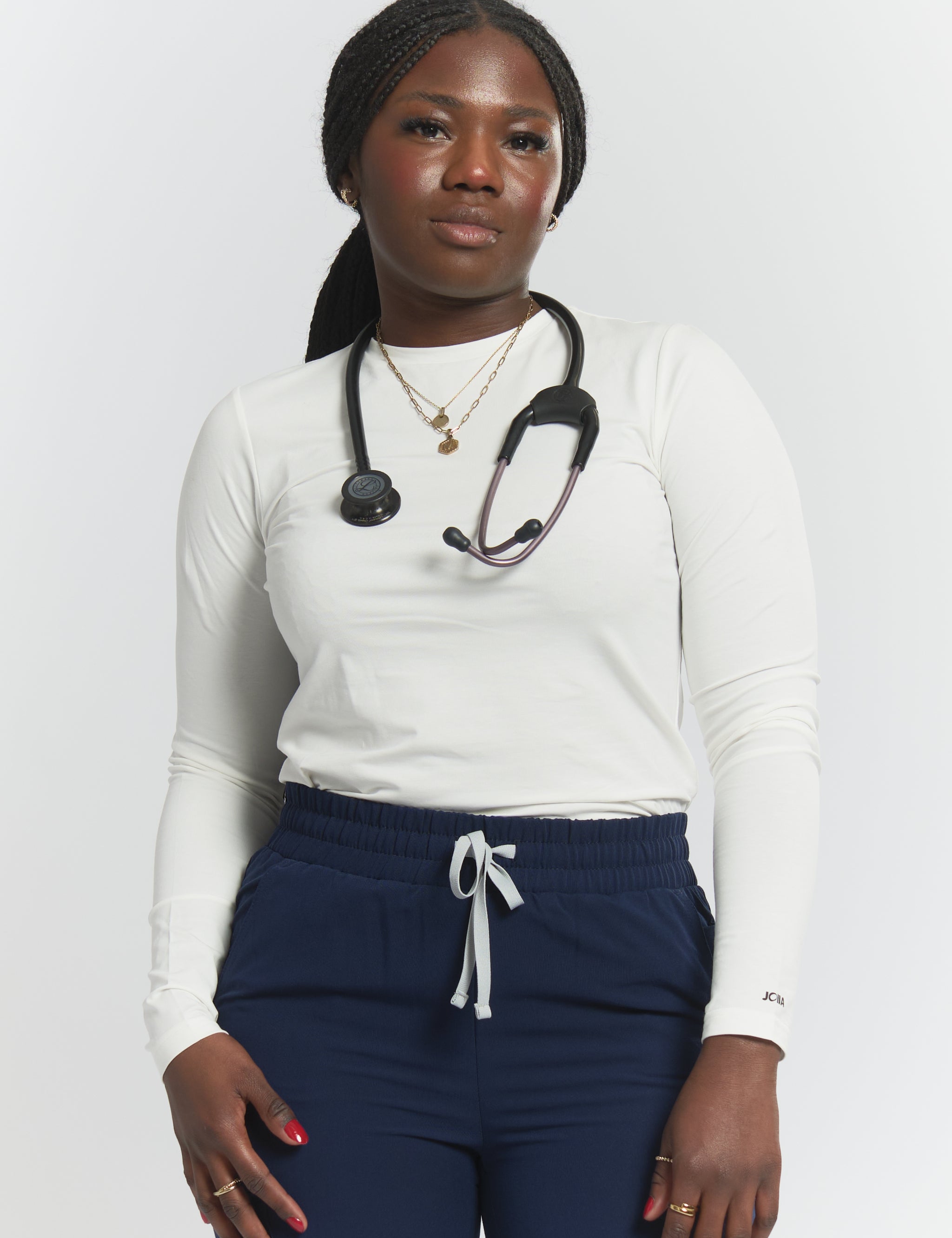 joiia-amelia-longsleeve-underscrub-white-silvadur-cooling-tech-female-canada.jpg