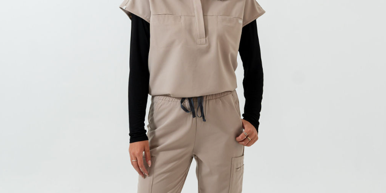 joiia-ananstasia-jogger-scrub-pants-sandstone-female-canada.png
