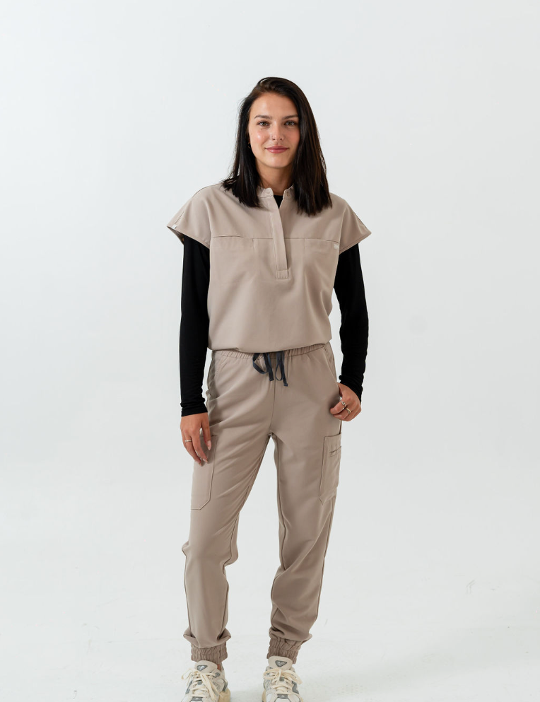 joiia-ananstasia-jogger-scrub-pants-sandstone-female-canada.png