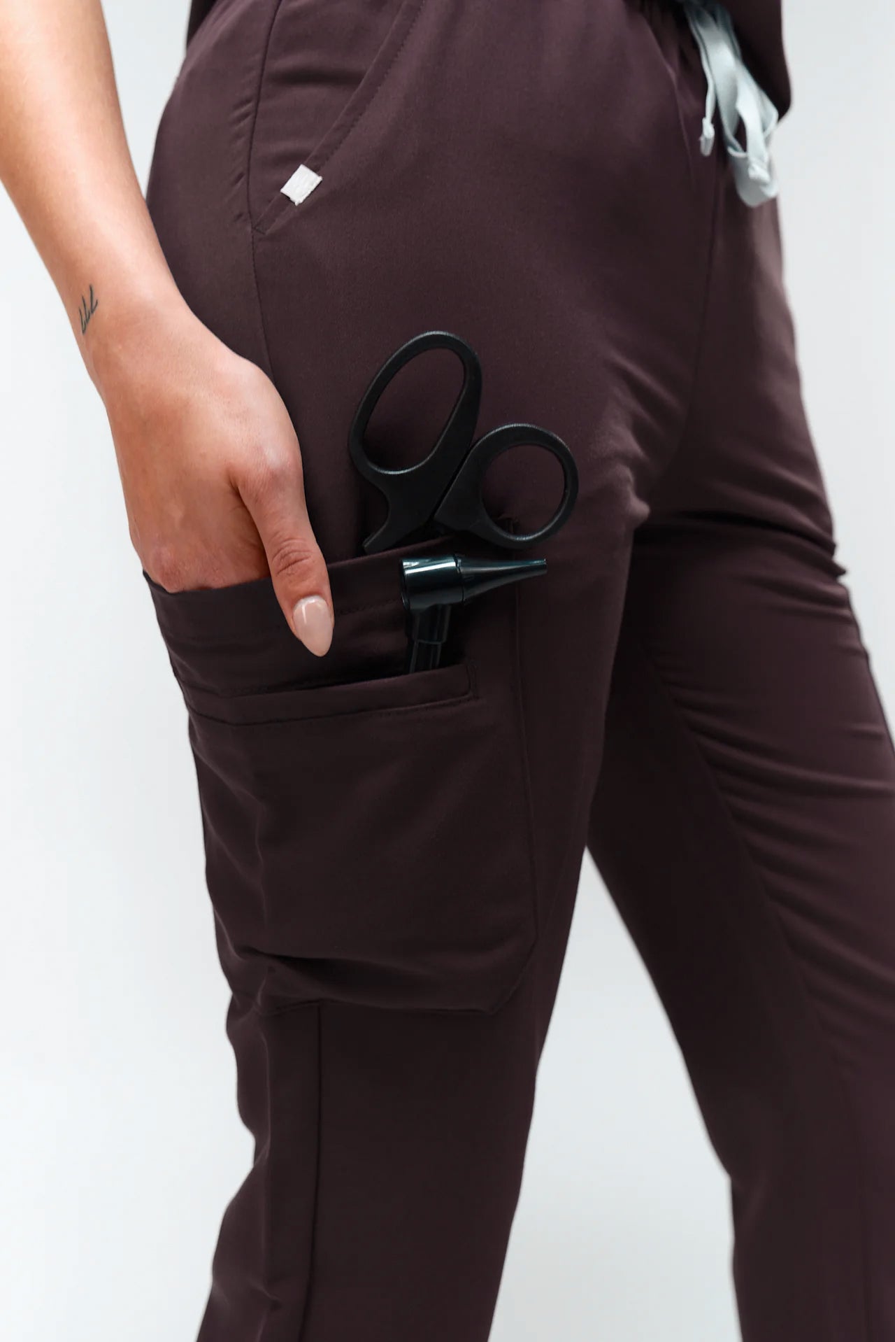 Anastasia Jogger Scrub Pants - Espresso