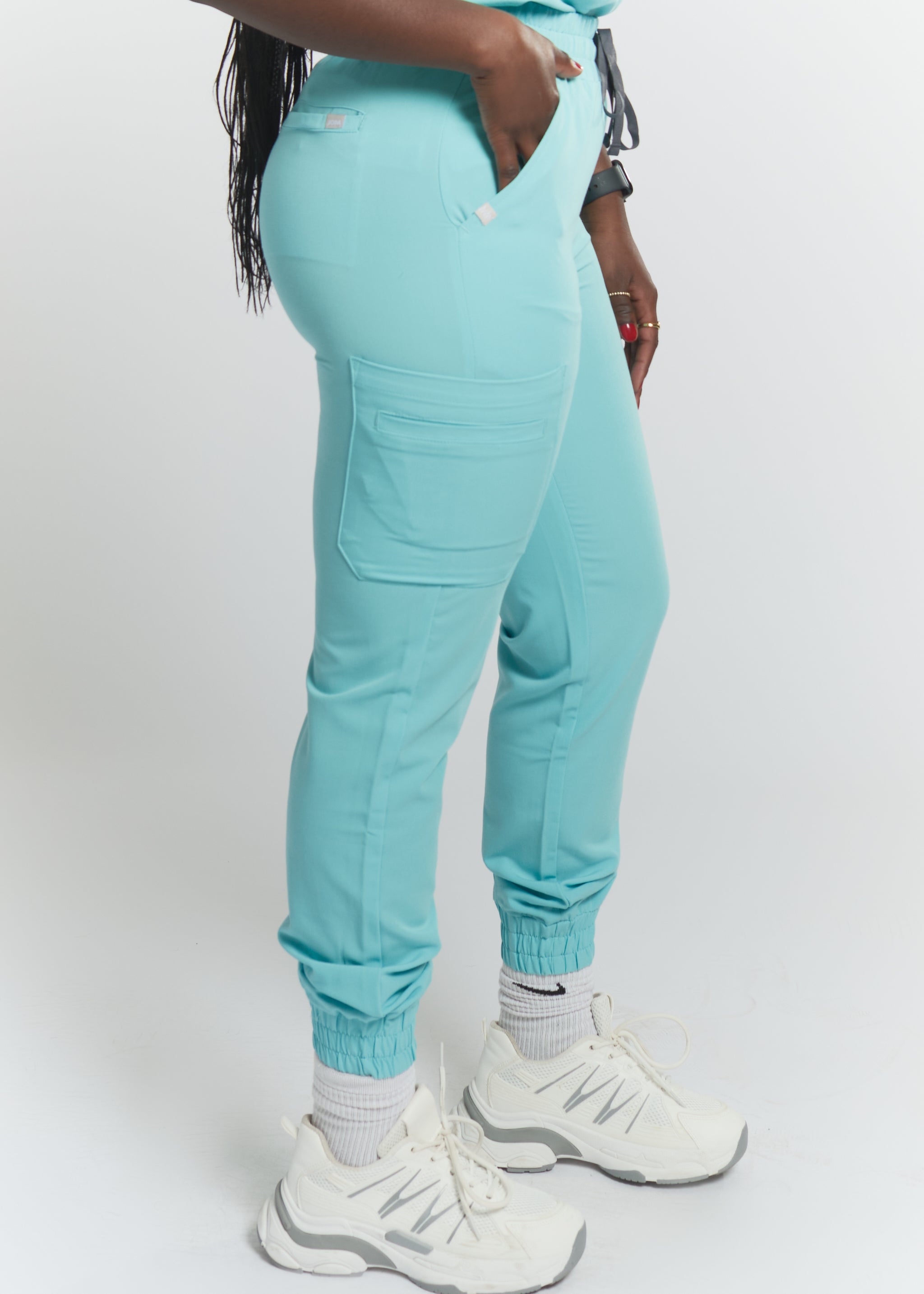 joiia-anastasia-jogger-scrub-pants-sky-blue-canada-female-winter.jpg