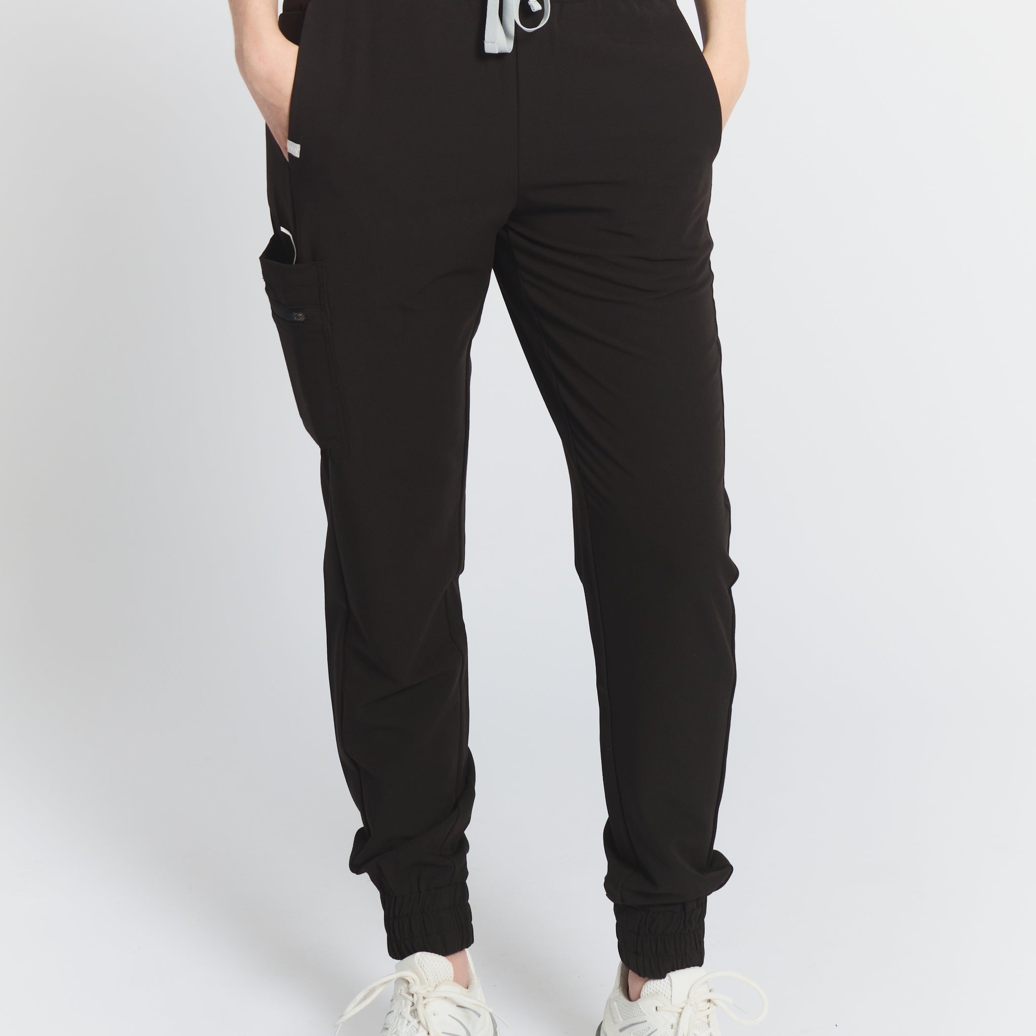 joiia-elodia-jogger-scrub-pants-black-female-canada.jpg