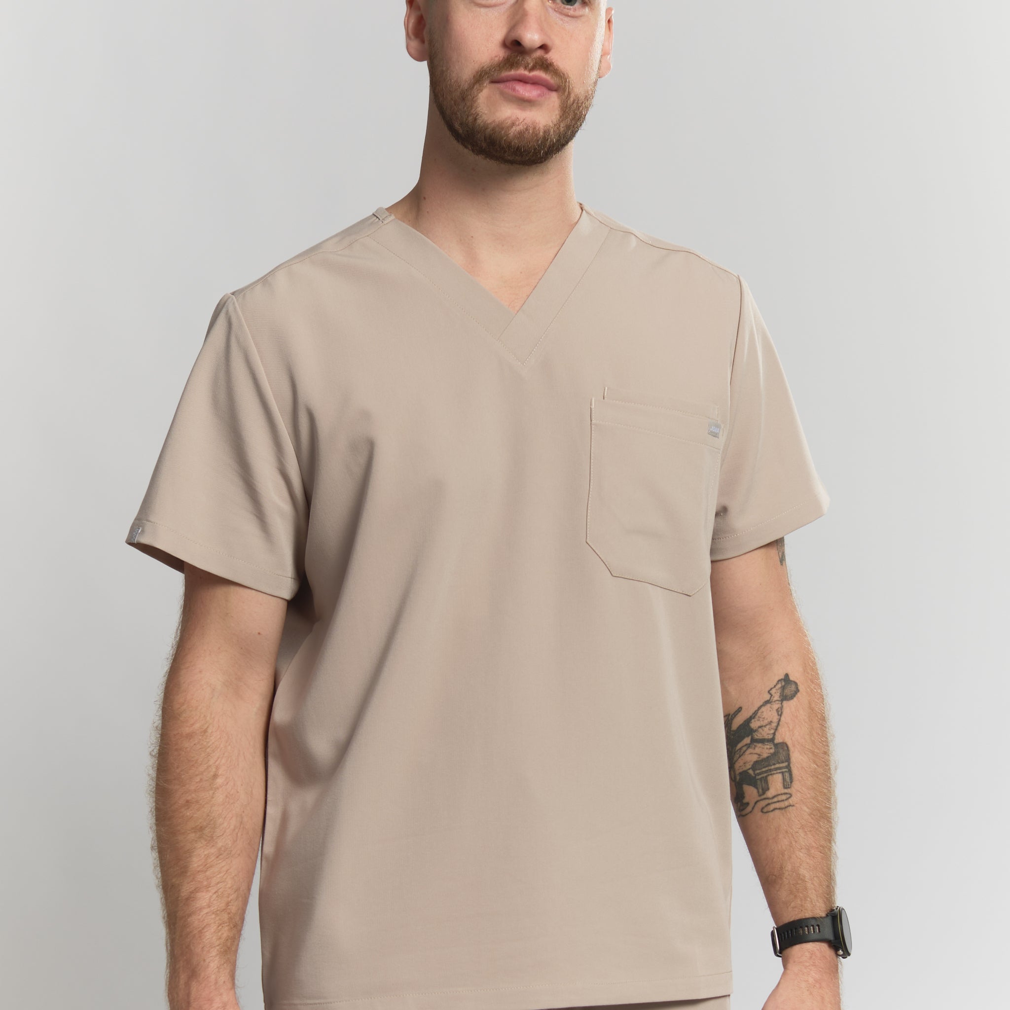 joiia-liam-scrub-top-sandstone-beige-male-canada.jpg