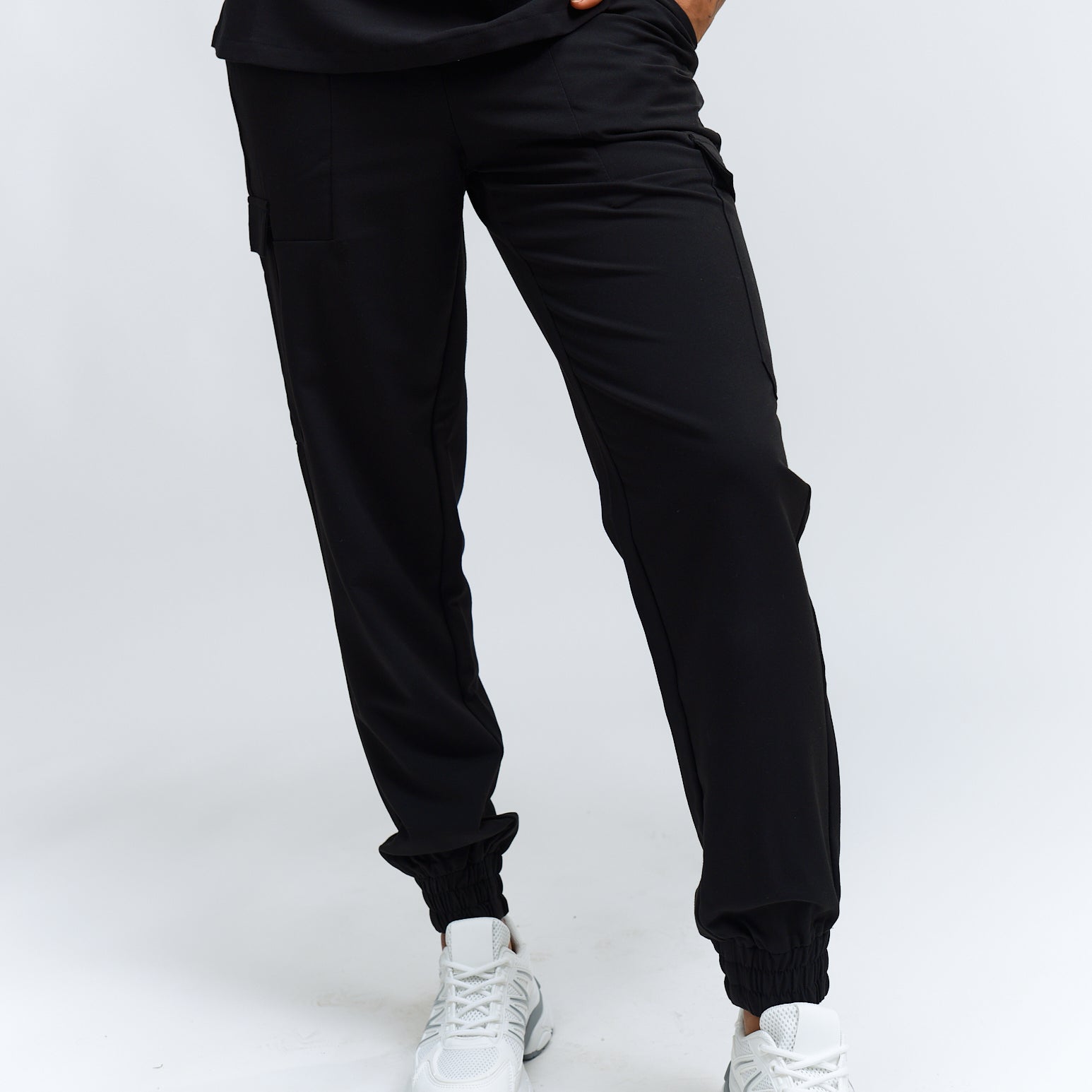joiia-lydia-jogger-scrub-pants-black-female-canada.jpg