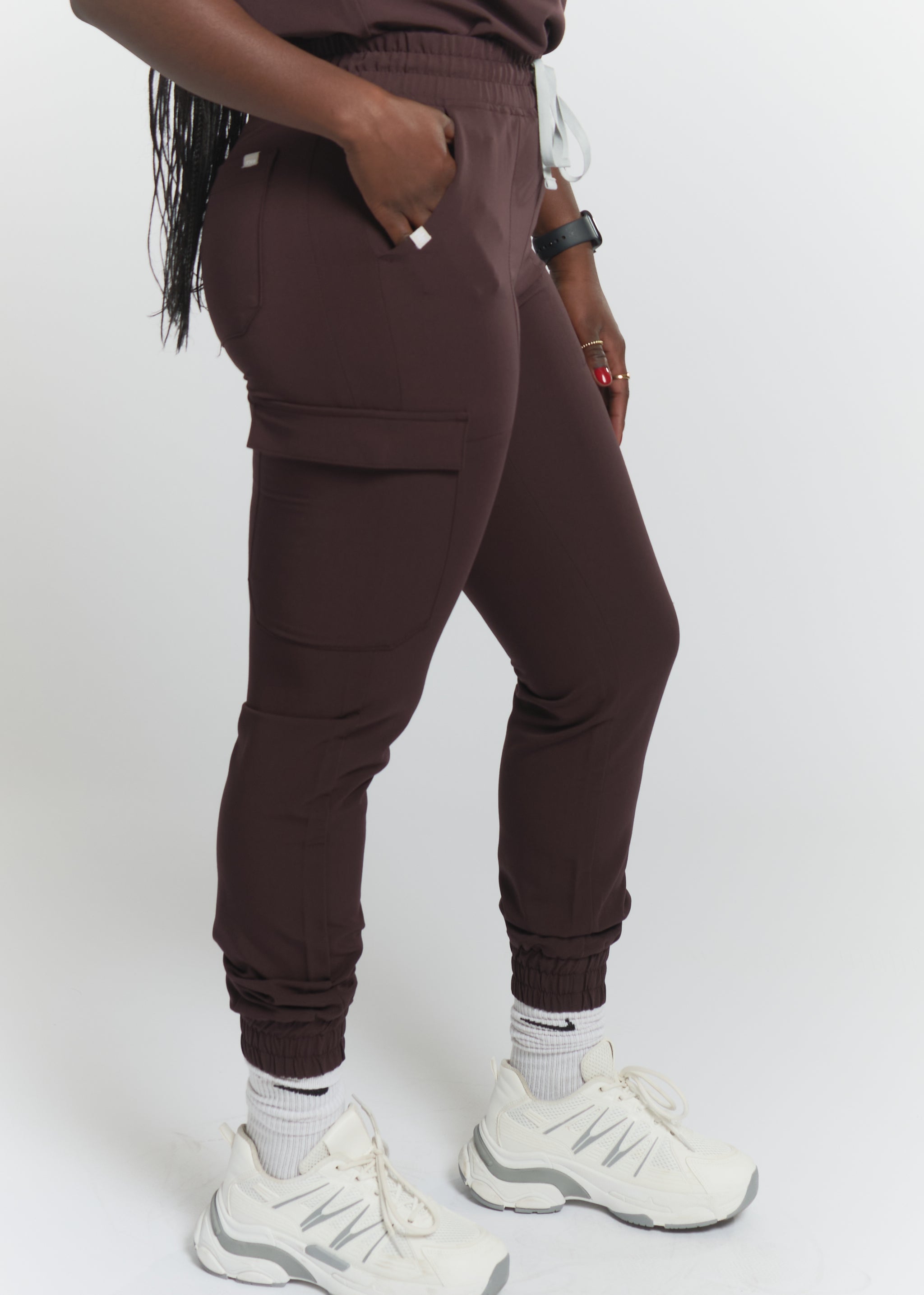 joiia-lydia-jogger-scrub-pants-espresso-brown-female-canada-2.jpg