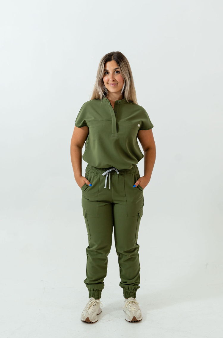 Haut d'uniforme médical à manche courte Ophelia - Vert Mousse