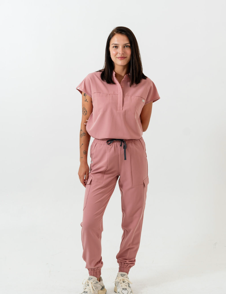 joiia-ophelia-blouse-médicale-à-manches-courtes-rosewood-femme-canada-rose-2.png