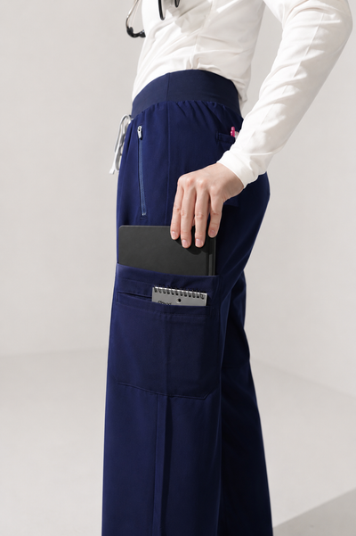 Pantalon médical à jambes larges Quinn - Marine