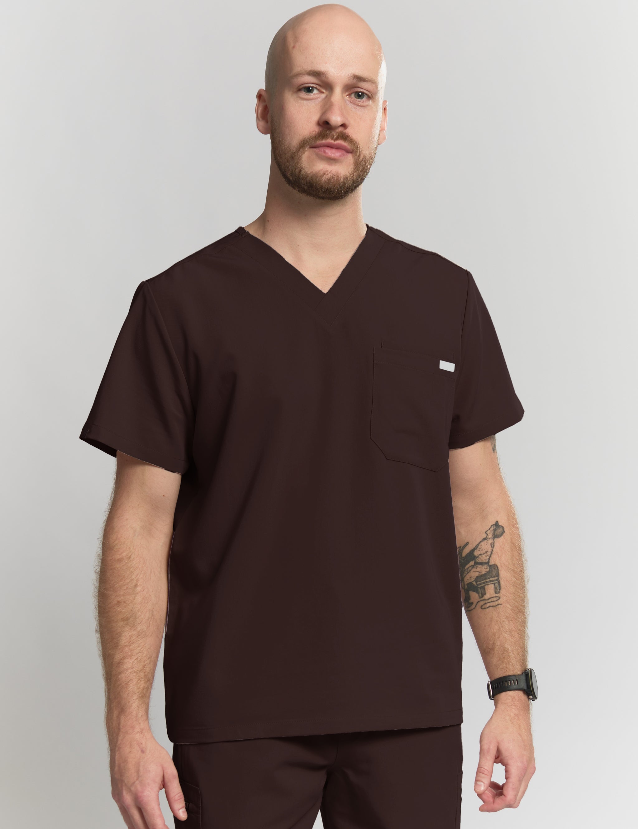 liam-scrub-top-espresso-male-canada-joiia.jpg